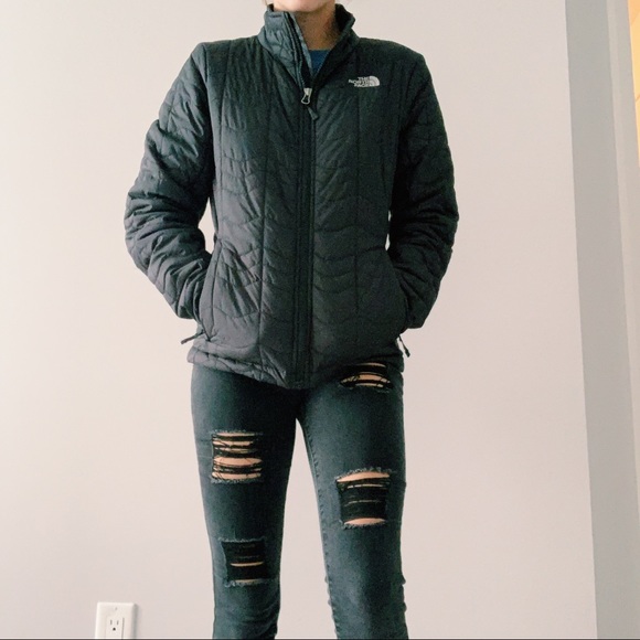 The North Face black puffer jacket - Picture 2 of 4